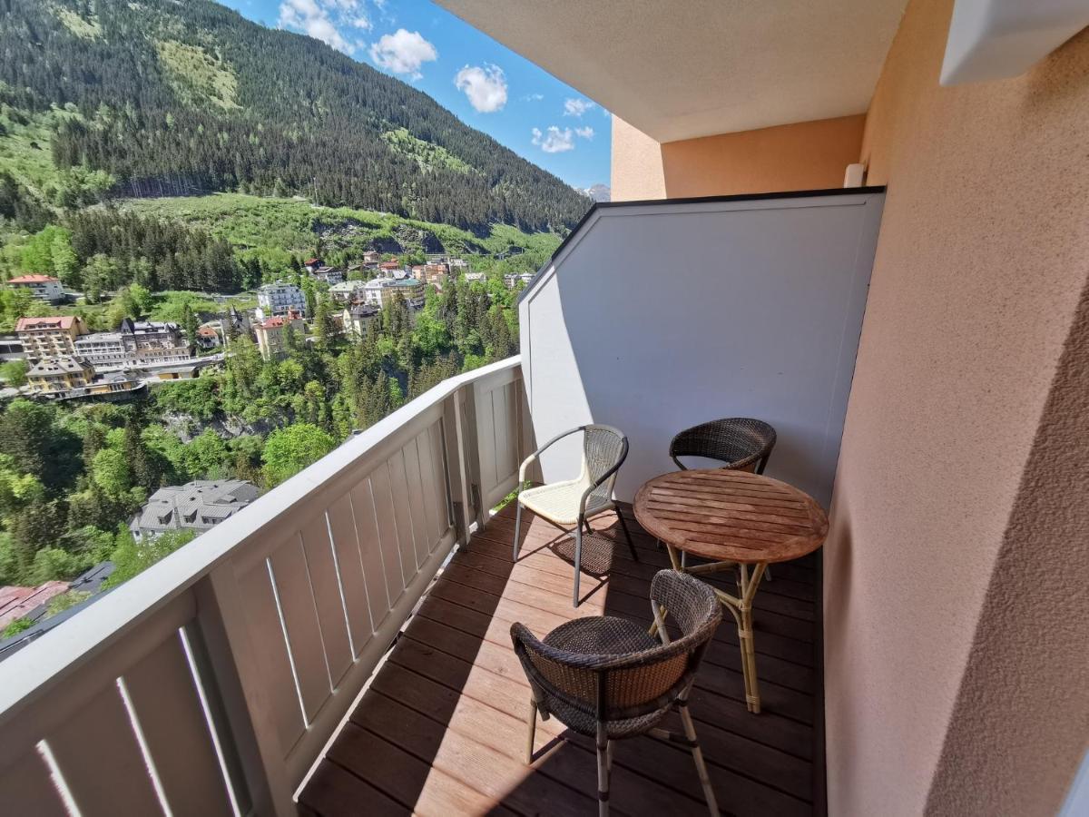 Design Apartments Mit Pool Und Fantastischem Ausblick Bad Gastein Exterior photo