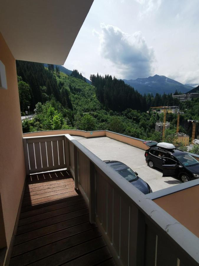 Design Apartments Mit Pool Und Fantastischem Ausblick Bad Gastein Exterior photo